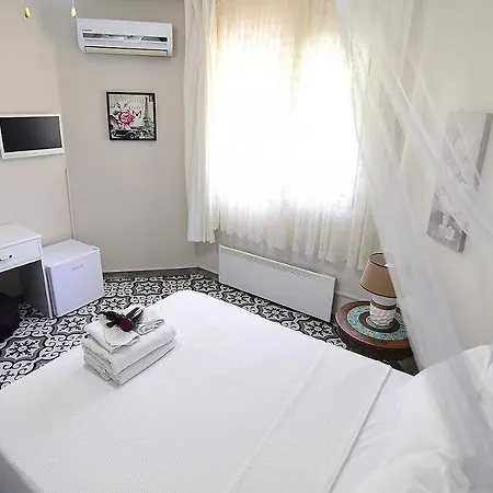 Kekik Alaçatı Mayko Hotel 2*
