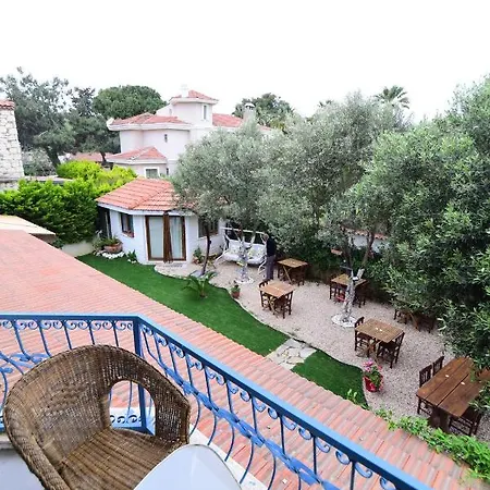 Kekik Alacati Mayko Hotel 2*