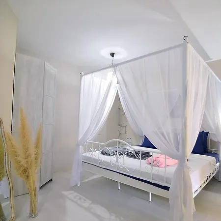 Kekik Alacati Mayko Hotel