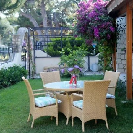 Kekik Alacati Mayko Hotel