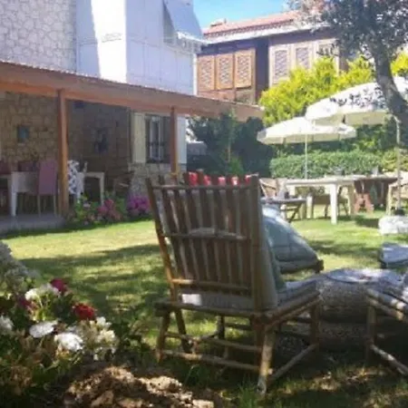 Kekik Alacati Mayko Hotel 2*