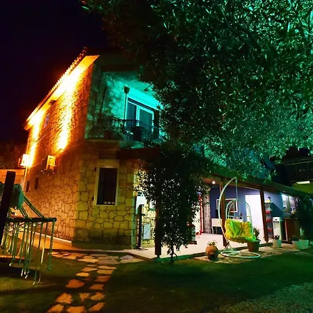 Kekik Alacati Mayko Çeşme