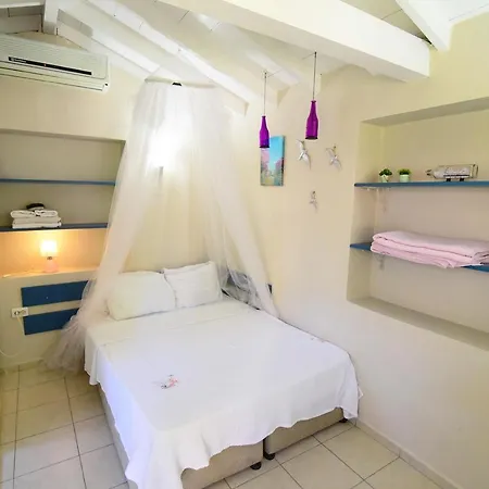 Kekik Alacati Mayko Çeşme