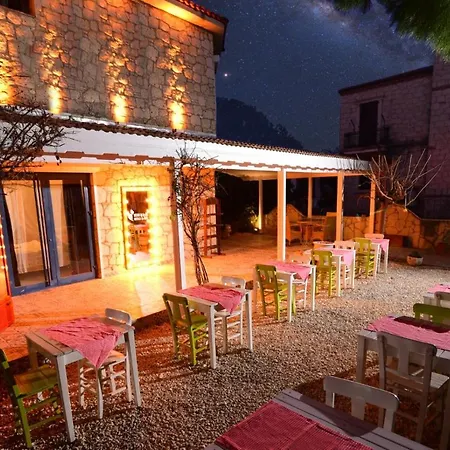 Kekik Alacati Mayko فندق 2*