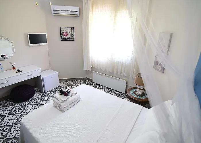 Kekik Alaçatı Mayko Hotel 2*