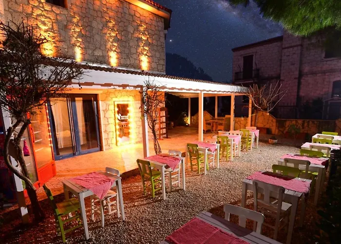 Kekik Alaçatı Mayko Hotel 2*