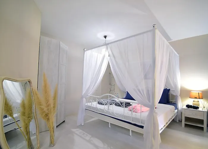 Kekik Alaçatı Mayko Hotel