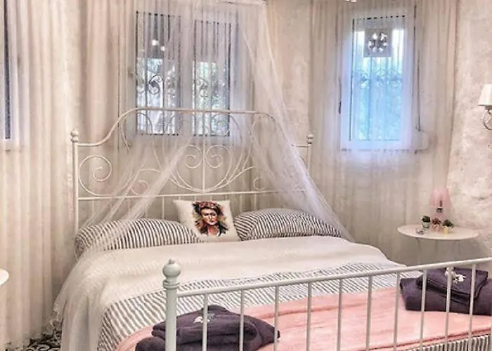 Kekik Alaçatı Mayko Hotel Çeşme