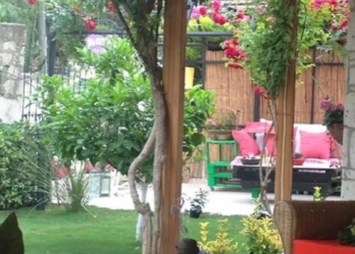 Kekik Alaçatı Mayko Hotel 2*