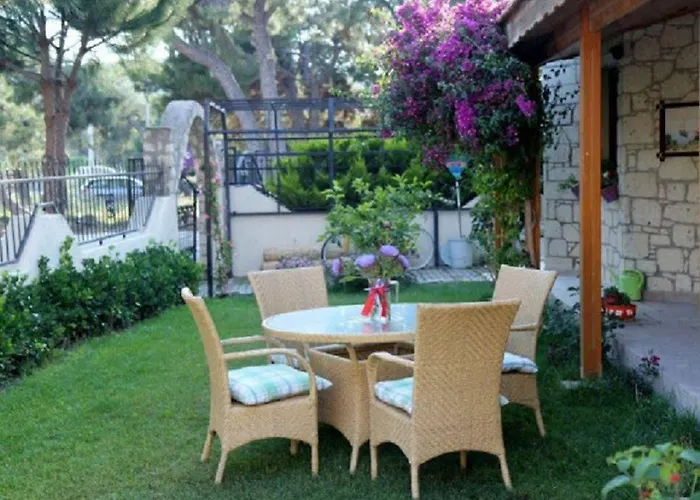 Kekik Alaçatı Mayko Hotel