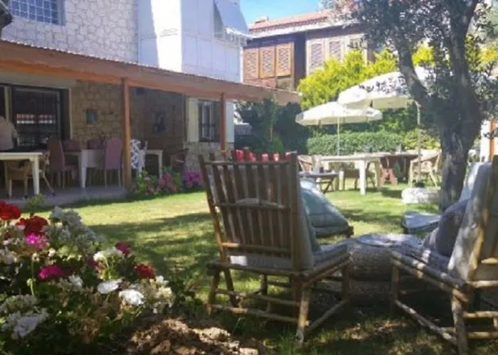 Kekik Alaçatı Mayko Hotel 2*